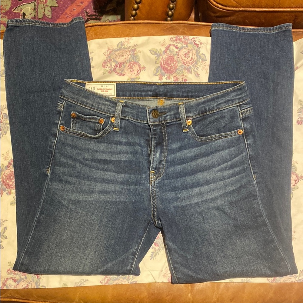 Gap straight mid rise dark wash jeans size 29 / 8p